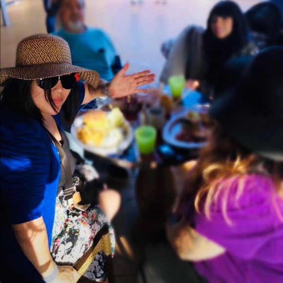 Meet Your Posher, Vanessa - Picture 1 of 1